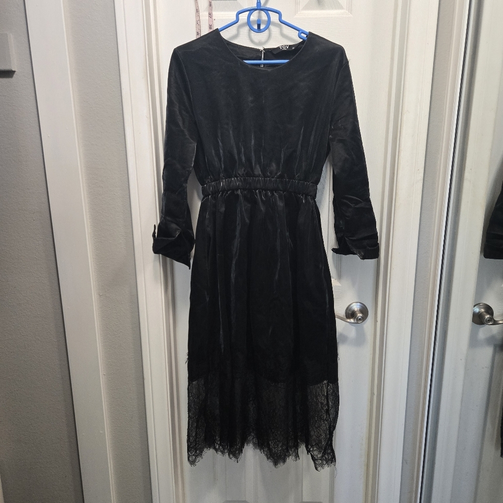 Tov Faux Leather Whimsigoth Long Sleeve Lace Hem Dress Size 38/M - Picture 2 of 8